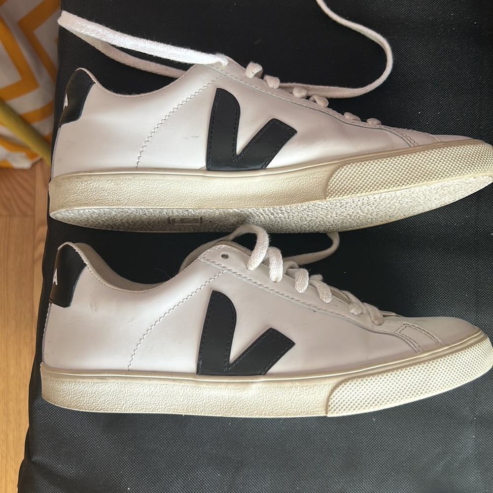Veja gently worn women’s sneakers